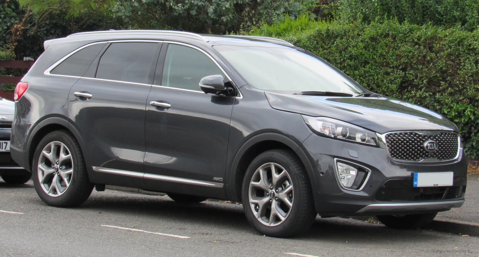 Kia Sorento three-row SUV front view