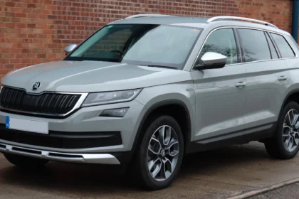 Skoda Kodiaq facelift prototype spied testing under camouflage